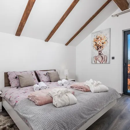 فيلة Bajer, Fužine