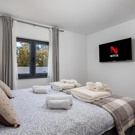 Villa Bajer, *