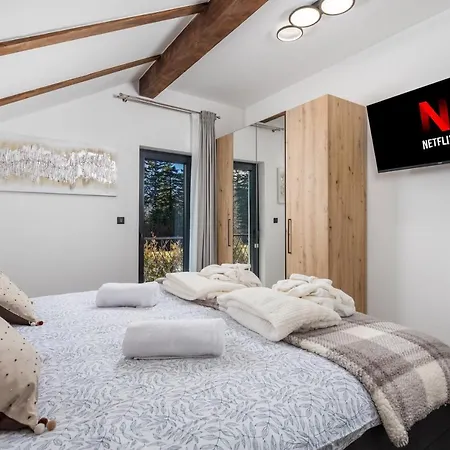 Bajer, فيلة Fužine