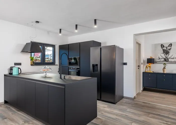 Bajer, Villa *